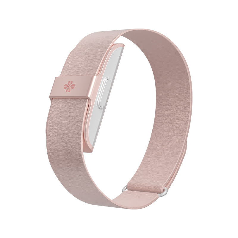 Smart Bracelet with Heart Rate and Temperature Monitoring